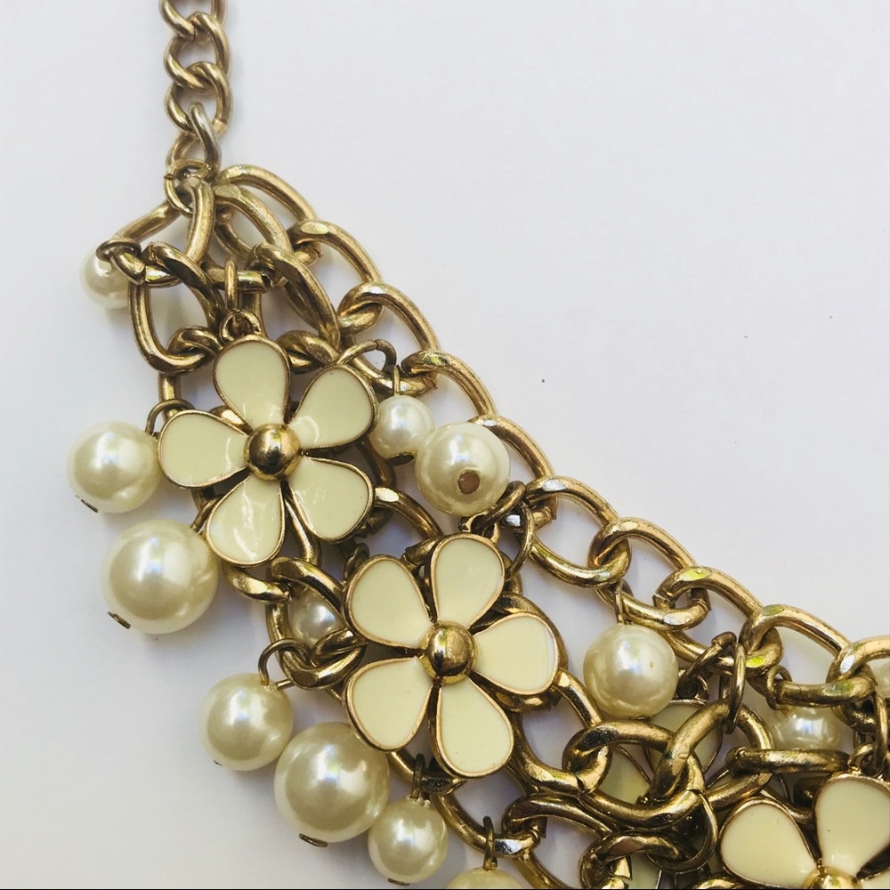 Statement necklace - Picture 3 of 5